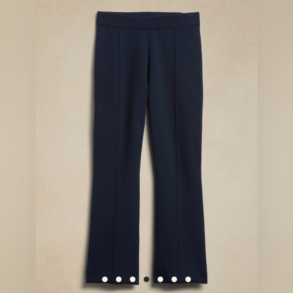 NWT! BANANA REPUBLIC NAVY MILANO FLARE CROPPED SWEATER PANTS - Multiple Sizes - Picture 6 of 8